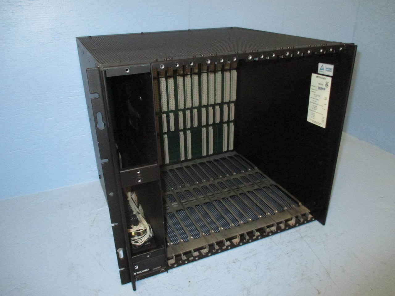 Triconex 7400028-100 Rack / Chassis Low Density Main 15 Slot PLC 3000327-001 (PM0148-8)