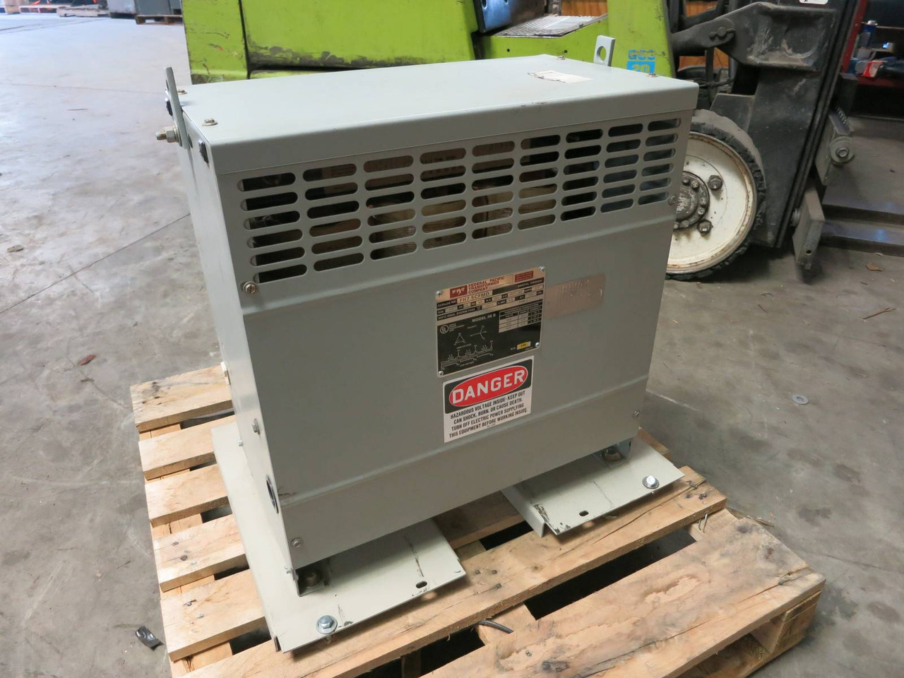 Image of Federal Pacific 7.5 KVA 460 to 460Y/266 3PH Isolation Transformer FH7.5CFMD FPT