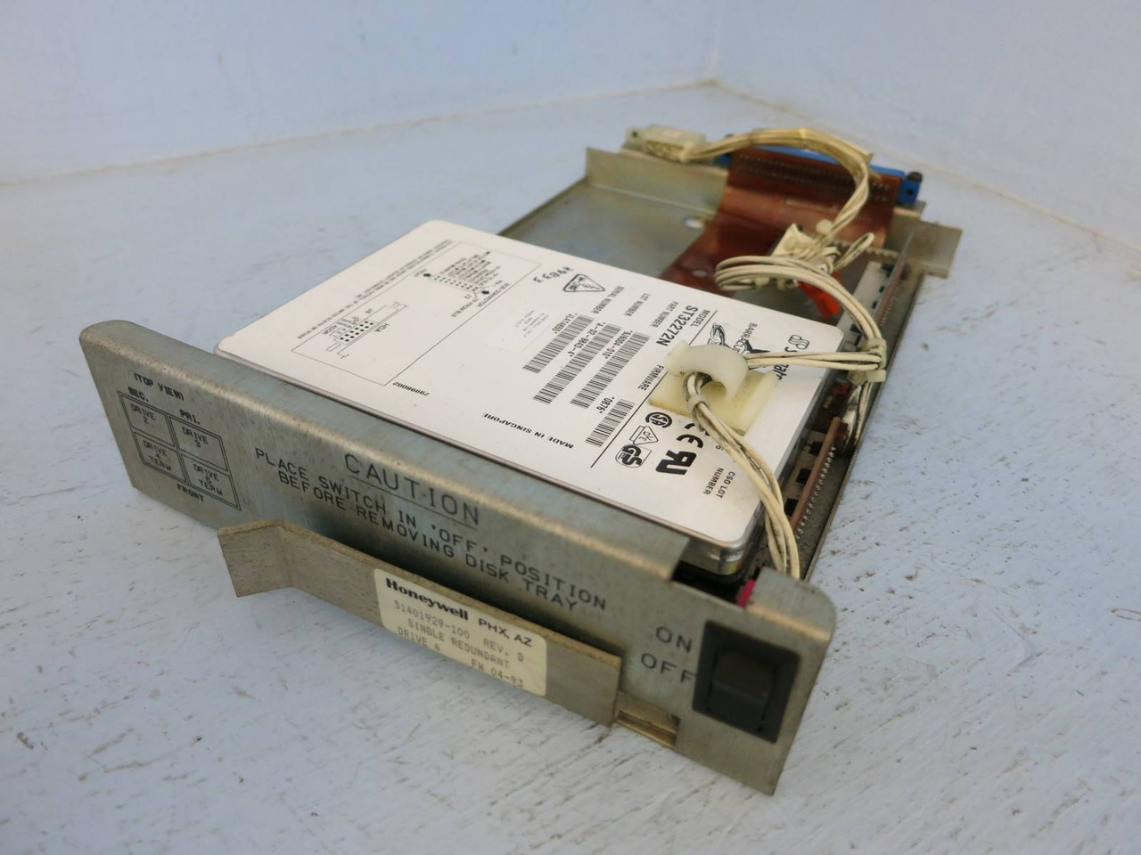 Image of Honeywell 51401929-100 Rv D Single Redundant Drive 51196895-100 51304794-100 PLC