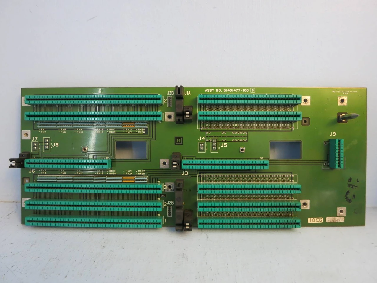 Honeywell 51401477-100 B Classic Backpanel 51401475-100 B PLC Chassis Rack (PM0268-4)