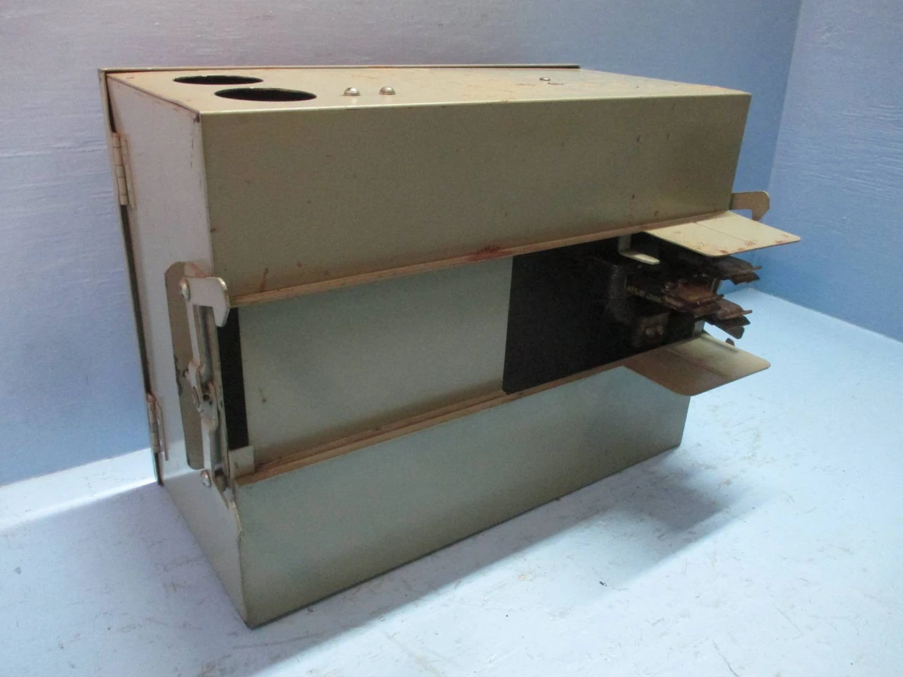 ITE R6C3400 400A 600V 3PH 3W XL-X Breaker Bus Plug Busway RJC3400 Gould 400 Amp (PM0385-2)