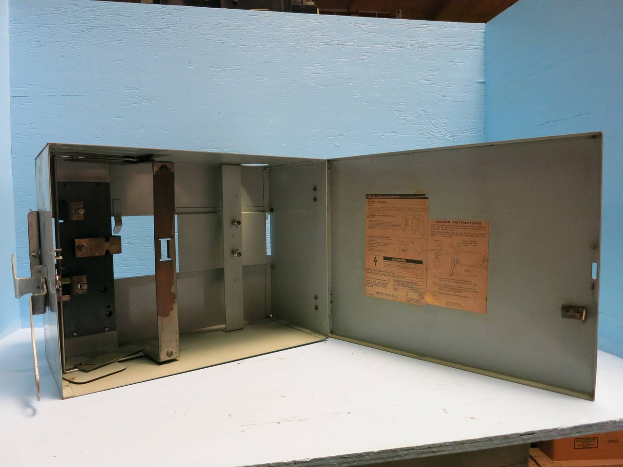 ITE R6C3400 400A 600V 3PH 3W XL-X Breaker Bus Plug Busway RJC3400 Gould 400 Amp (PM0385-2)