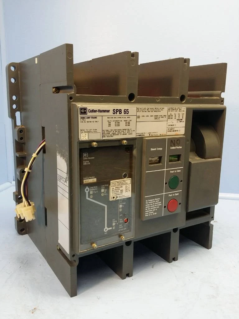 Image of Cutler Hammer SPBSR321R SPB 65 2000A LI Circuit Breaker w 2000 Amp Plug & Aux MO