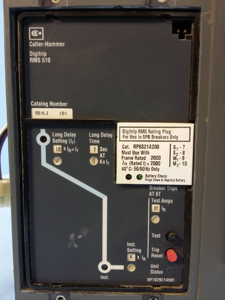 Cutler Hammer SPBSR321R SPB 65 2000A LI Circuit Breaker w 2000 Amp Plug & Aux MO (EM0252-1)