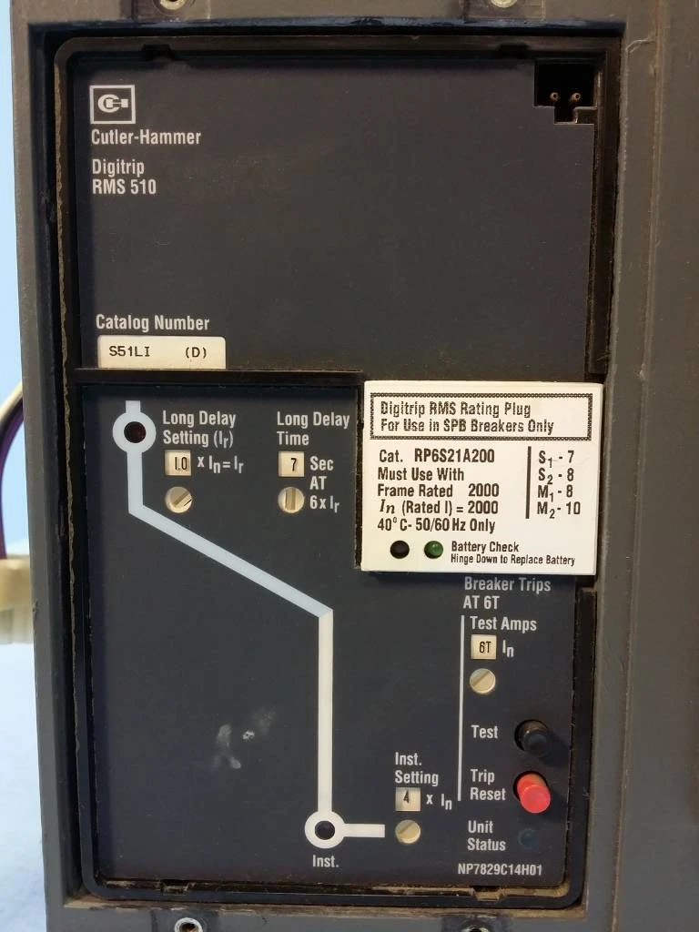 Cutler Hammer SPBSR321R SPB 65 2000A LI Circuit Breaker w 2000 Amp Plug & Aux MO (EM0252-1)
