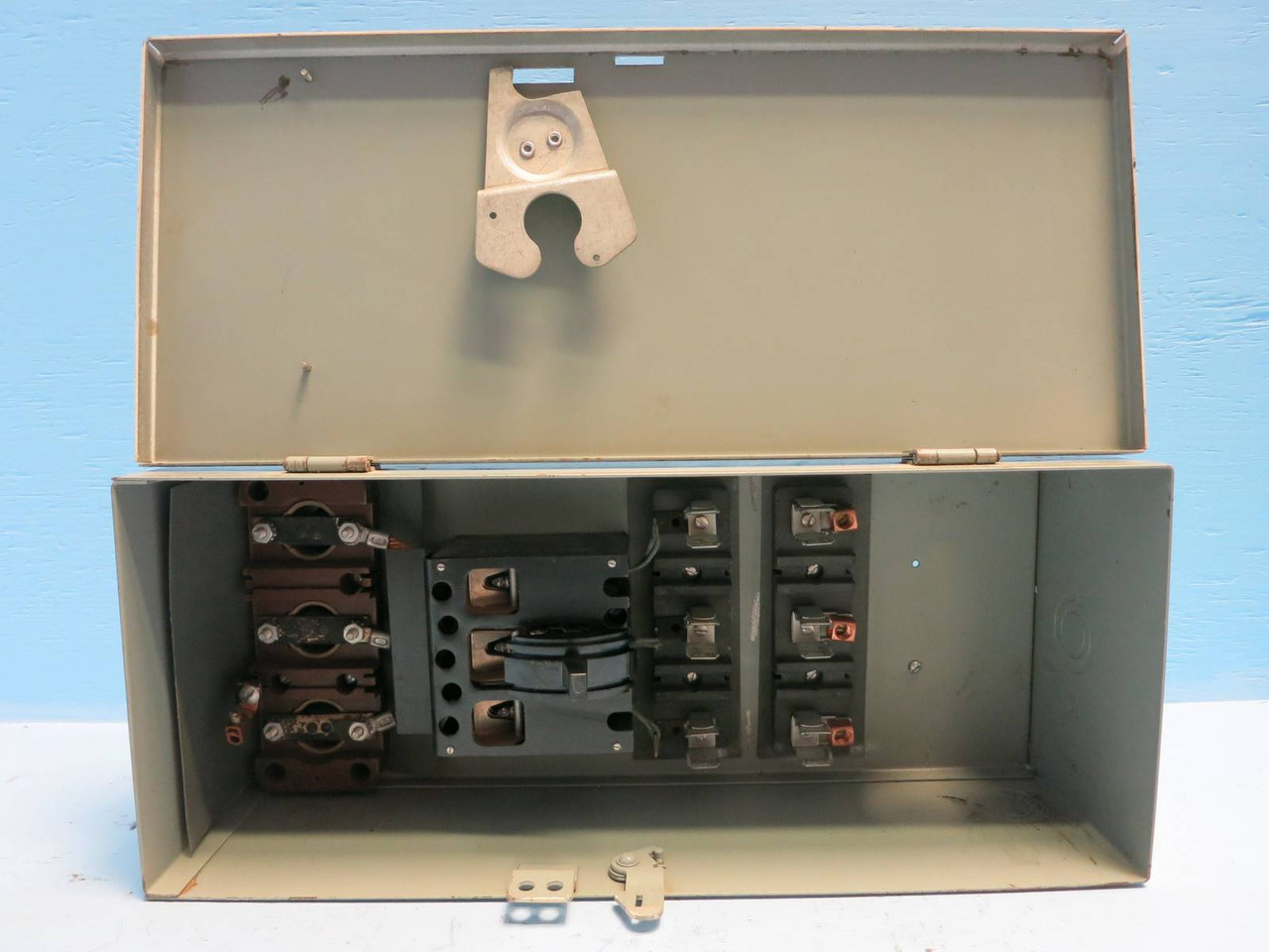 National Electric Cat# 4260 60A 240V 3PH 4W Plug-In S-S-P Switch Busplug NE Bus (PM0451-6)