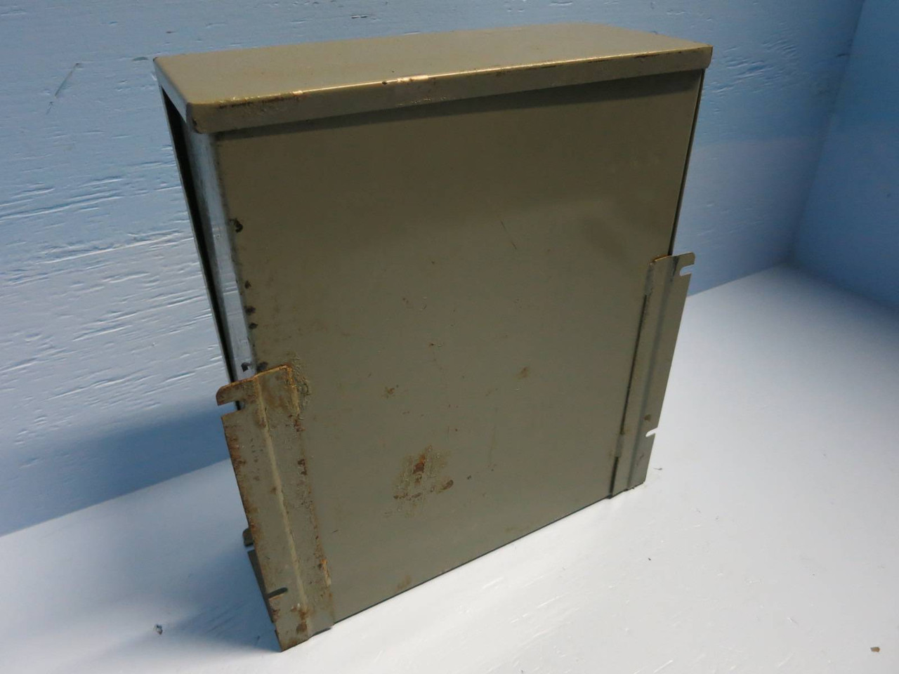 Myron Zucker 1043-VL 10 kVAR 480V 60Hz 3PH Calvault Calmount Capacitor 10kVAR (PM0480-8)