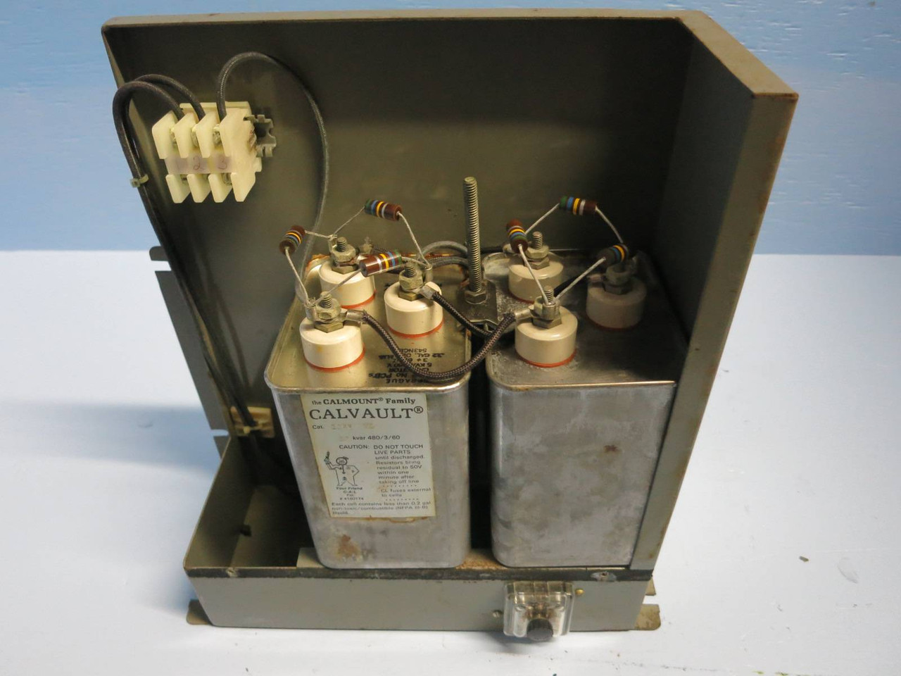 Myron Zucker 1043-VL 10 kVAR 480V 60Hz 3PH Calvault Calmount Capacitor 10kVAR (PM0480-8)