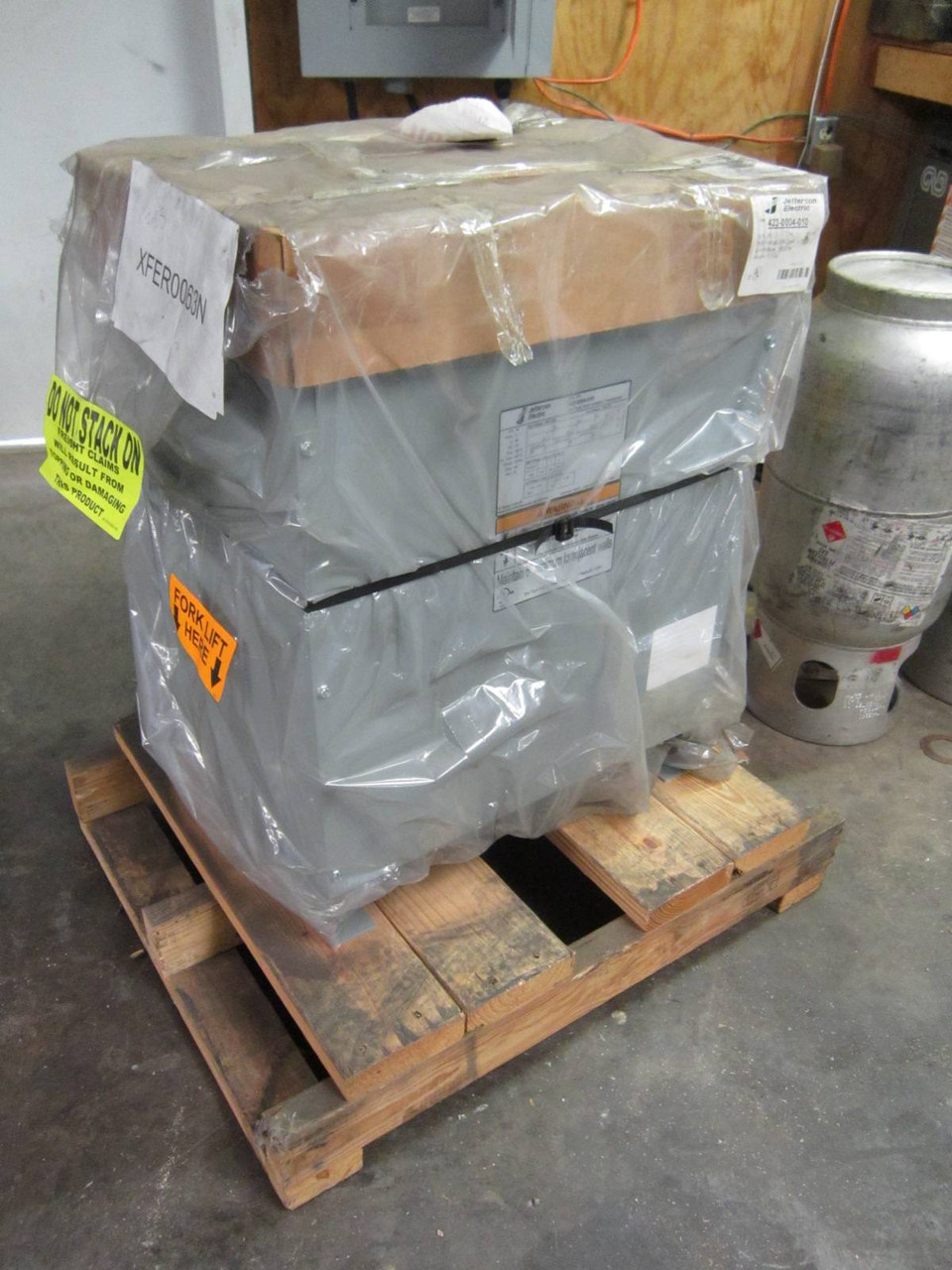 Image of NEW Jefferson 34 kVA 208 Delta 135Y/78 423-0004-010 Drive Isolation Transformer