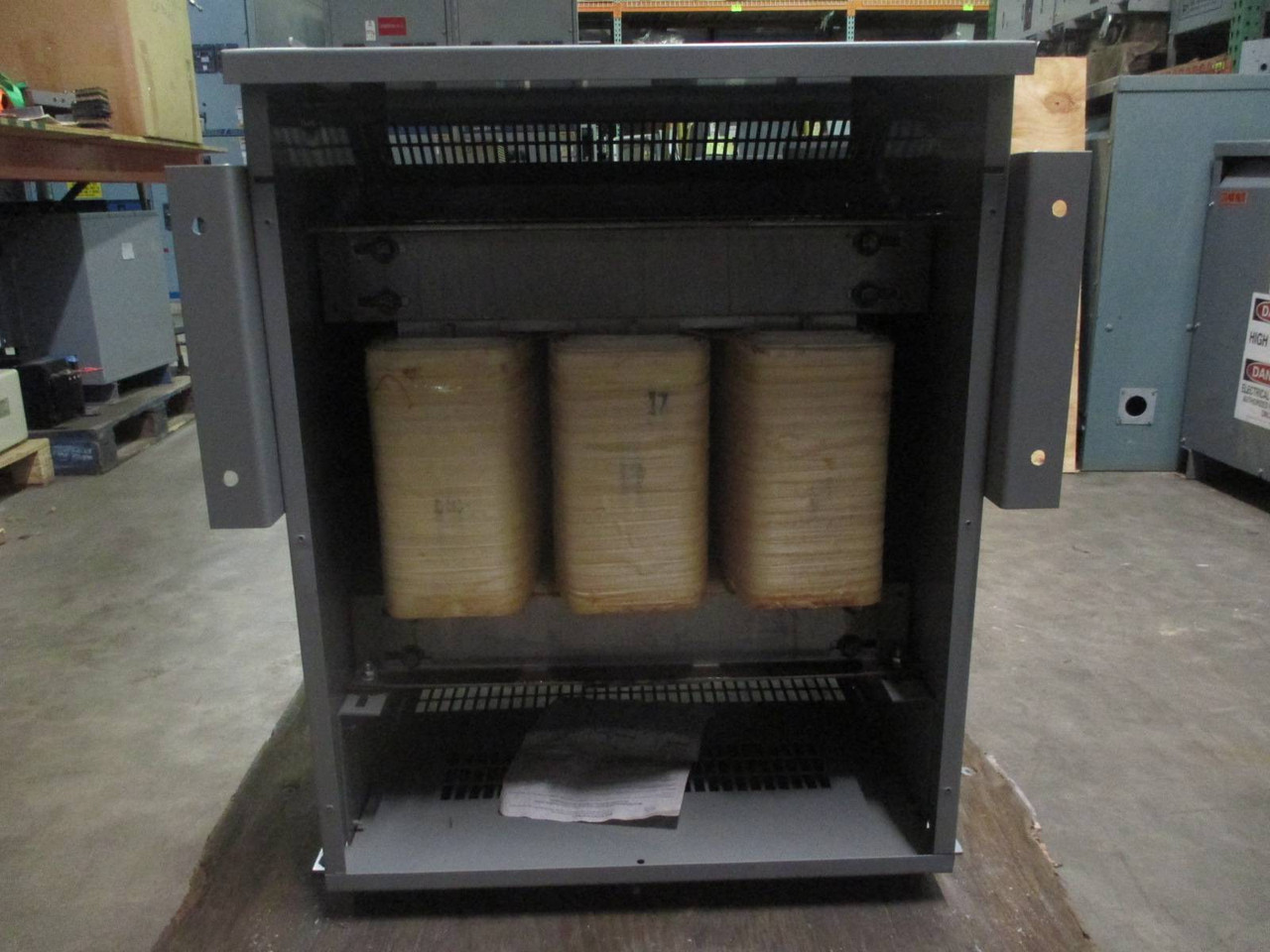 NEW Rex 63 kVA 208 Delta to 300Y/173 DA63BX-K4 Drive Isolation Transformer (PM0583-3)