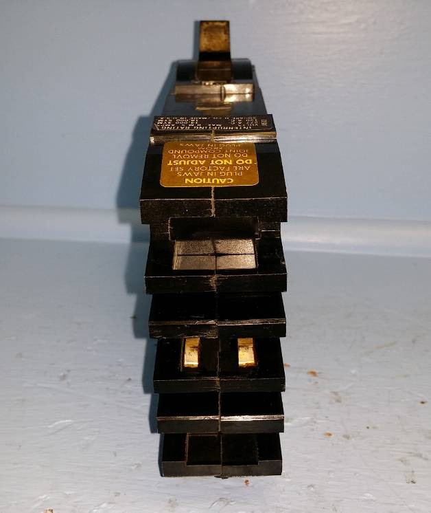 Square D I-Line FY14020B 20A 1P Circuit Breaker Black 277V 1 Pole FY1402020 Amp (EM0436-174)