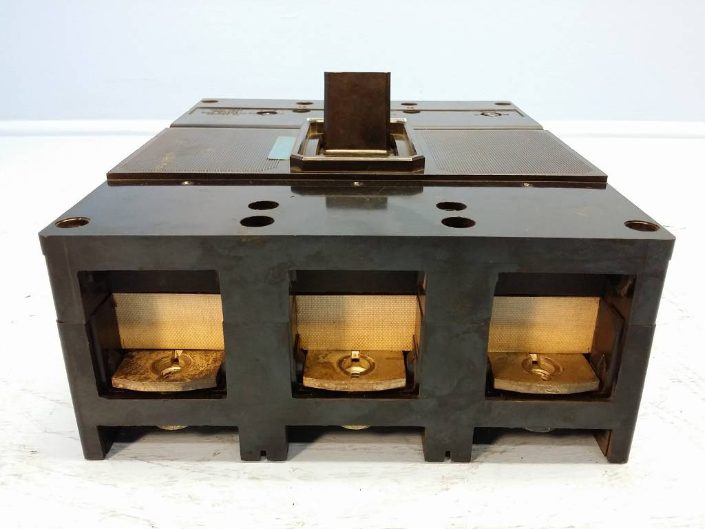 Gould I-T-E JKL3B175 175A Circuit Breaker Type ET 5745 ITE JKL JKLB175 175 Amp (EBI2585-10)
