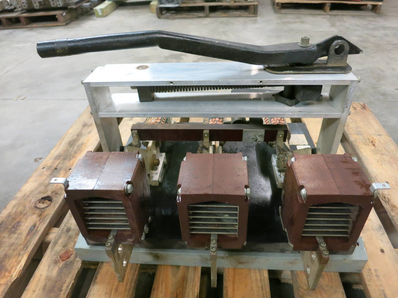 Pringle QA-0833 800 Amps 480 Volts Contact Switch QA0833 800 Amp A M-49499 (PM0673-1)