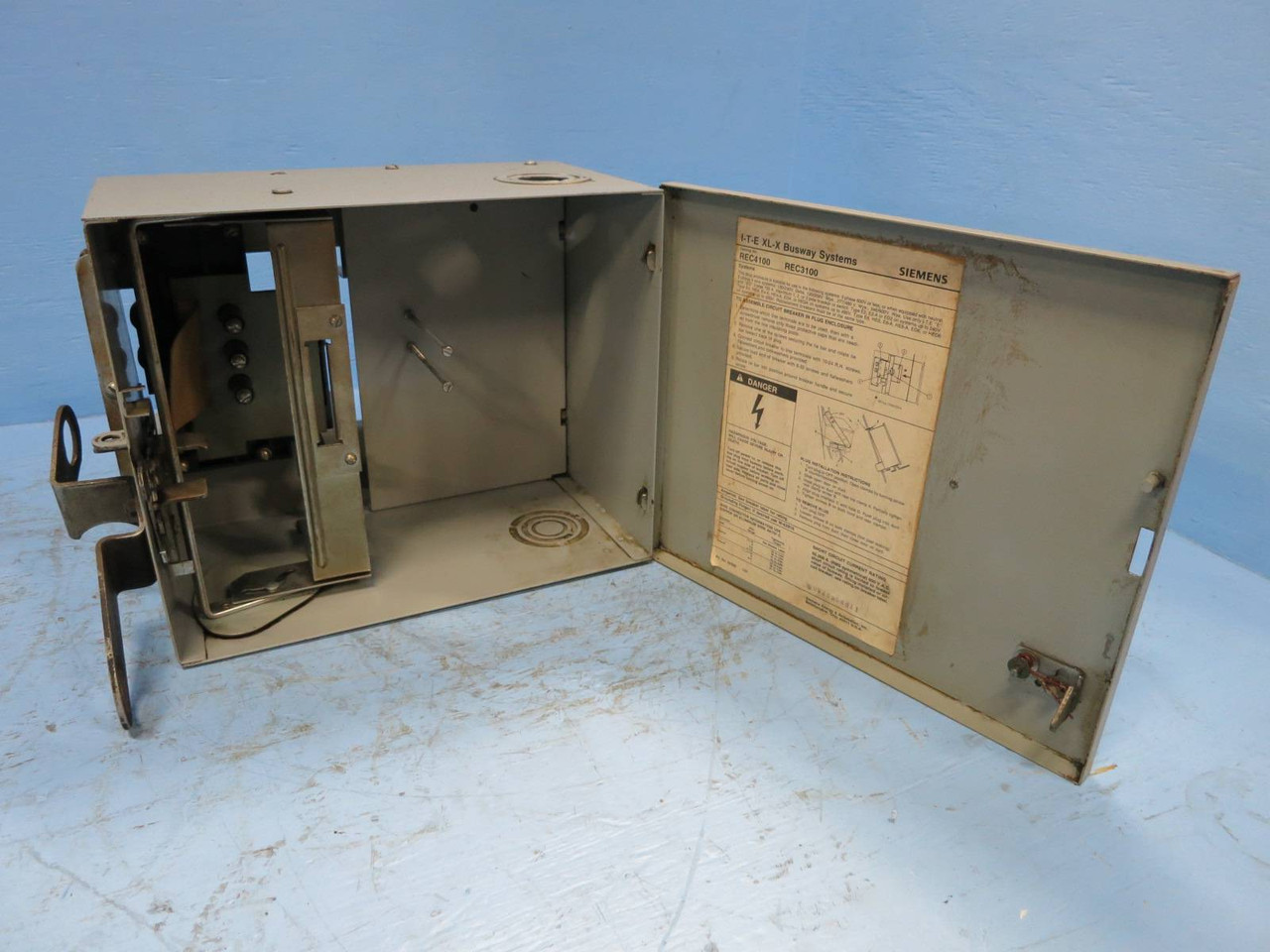 ITE/Siemens REC4100G 100A 600V 3PH 4W XL-X Circuit Breaker Plug Busplug RIC4100G (PM0675-29)