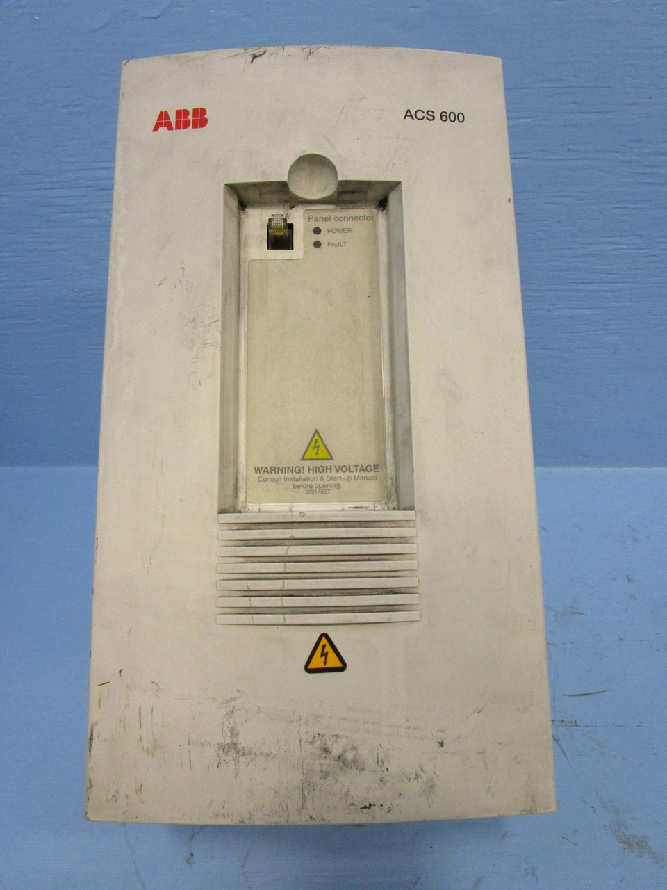ABB ACS601-0011-4-000B1700801 ACS 600 AC VS Drive 10 HP 480V 3 PH 10HP ACS601 (NP0392-1)