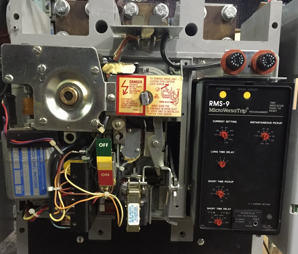 GE TC2020SSE1 2000A Power Break Breaker 2000 Amp General Electric 3P LSI TC2020 (EM0573-1)