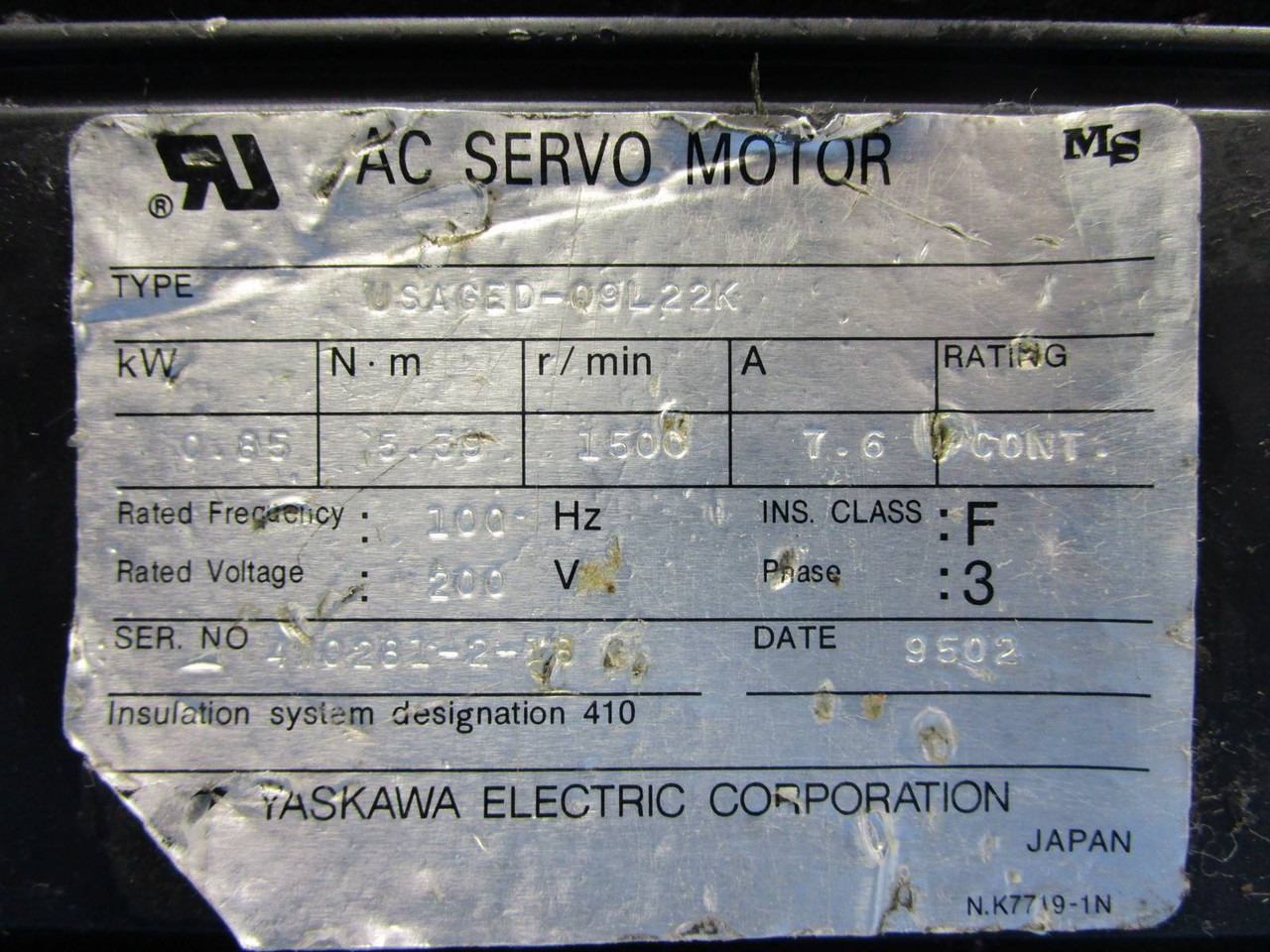 Yaskawa USAGED-09L22K AC Servo Motor USAGED09L22K 200V 7.6 A USA6ED-09L22K (NP0437-7)