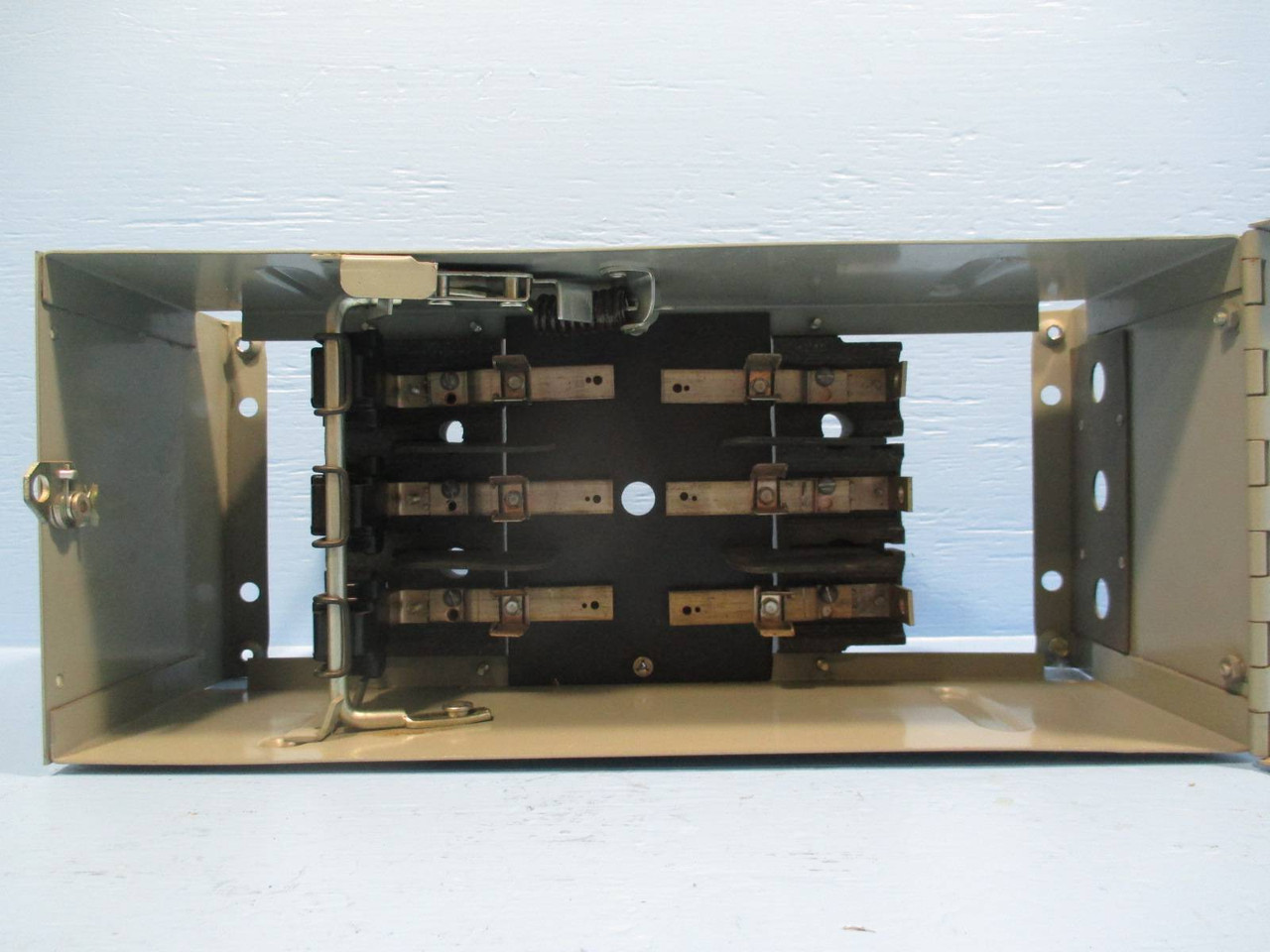 Gould ITE 30 Amp 600V V7E3601MS Fusible Panelboard Switch V7E3601 30A Fused (TK0416-1)