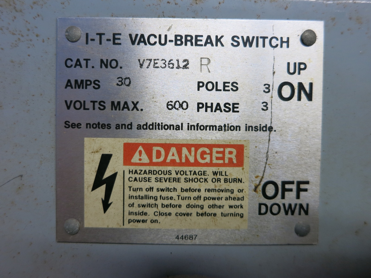 ITE Gould 30/60 Amp 600V V7E3612R Fusible Panelboard Switch w/ Hardware 30A 60A (TK0424-1)