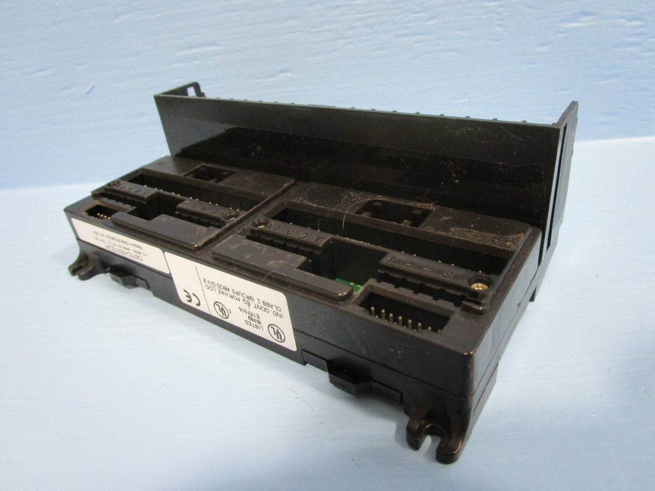 GE Fanuc IC670CHS001ECA1 I/O Base Barrier Style Terminal IC670CHS001 ECA1 90 70 (NP0511-1)
