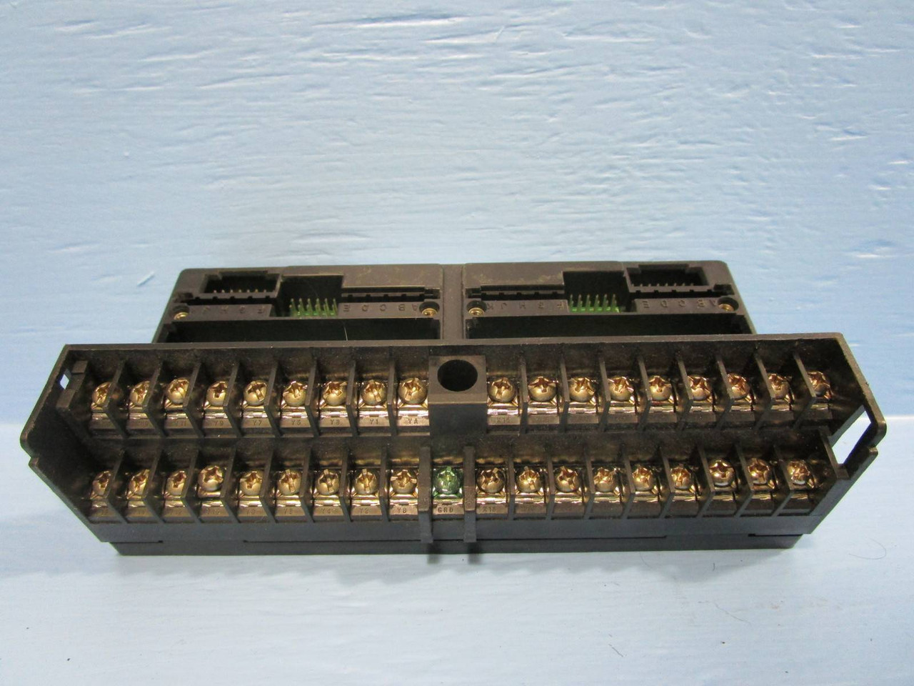 GE Fanuc IC670CHS001ECA1 I/O Base Barrier Style Terminal IC670CHS001 ECA1 90 70 (NP0511-1)