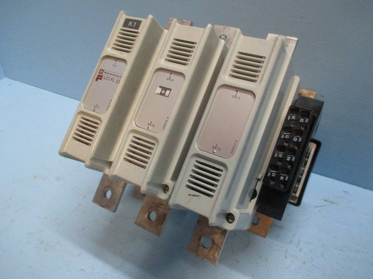 Telemecanique Square D LC1FL23 900 Amp Motor Contactor 600V LC1 FL23 37V Coil (TK0538-4)