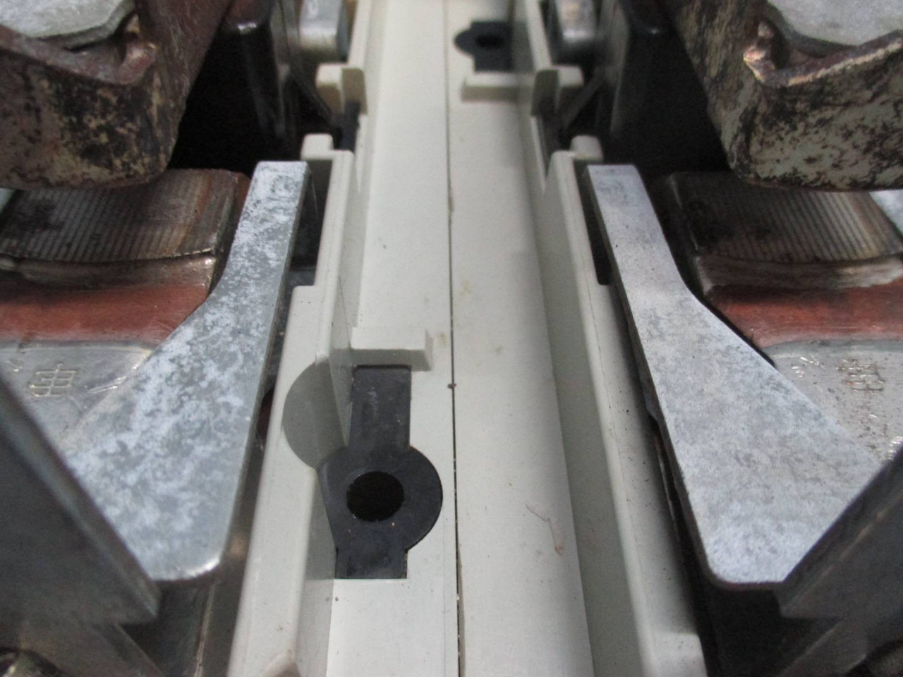 Telemecanique Square D LC1FL23 900 Amp Motor Contactor 600V LC1 FL23 37V Coil (TK0538-4)