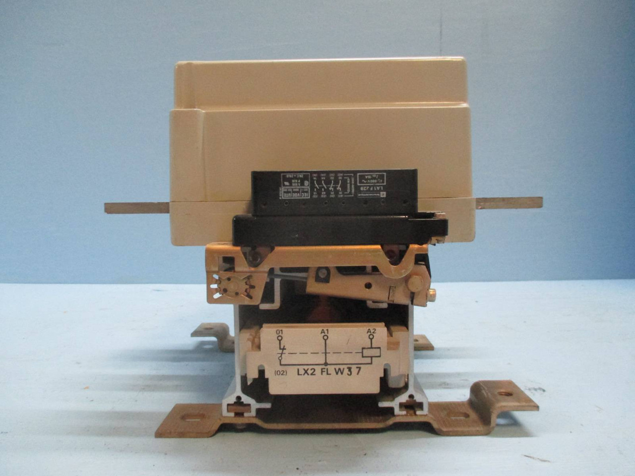 Telemecanique Square D LC1FL23 900 Amp Motor Contactor 600V LC1 FL23 37V Coil (TK0538-4)