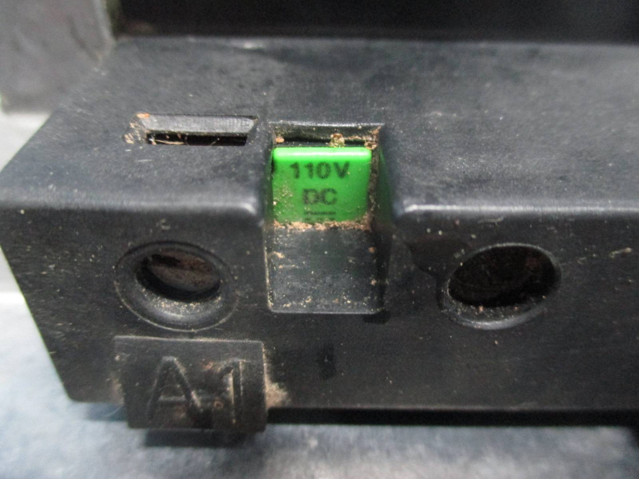 Siemens 3TC5617-0A 330 Amp 2 Pole DC Contactor 600V DC 110VDC Coil 150 HP 2Ph (TK0573-1)