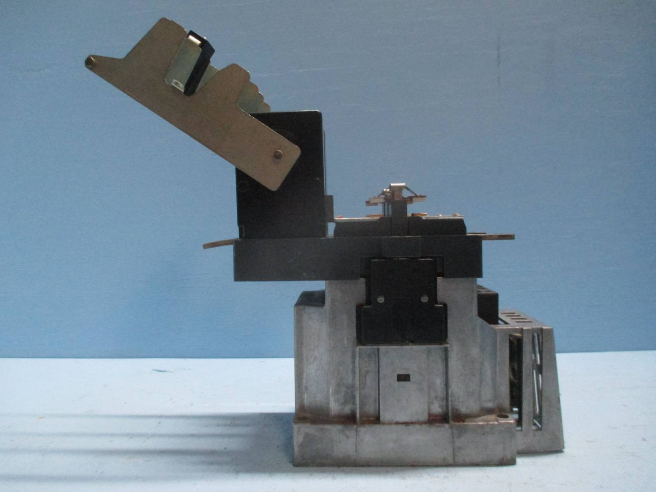 Siemens 3TC5617-0A 330 Amp 2 Pole DC Contactor 600V DC 110VDC Coil 150 HP 2Ph (TK0573-1)
