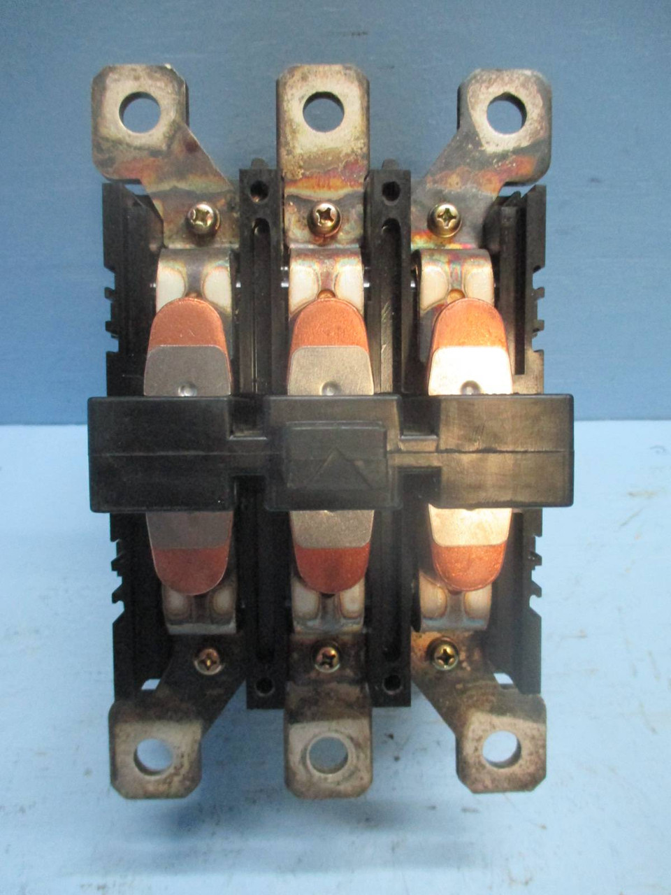 Toshiba C300A-E 280 Amp Magnetic Contactor 280A 240V Coil 600 Vac 200 HP 220 Vdc (TK0626-1)