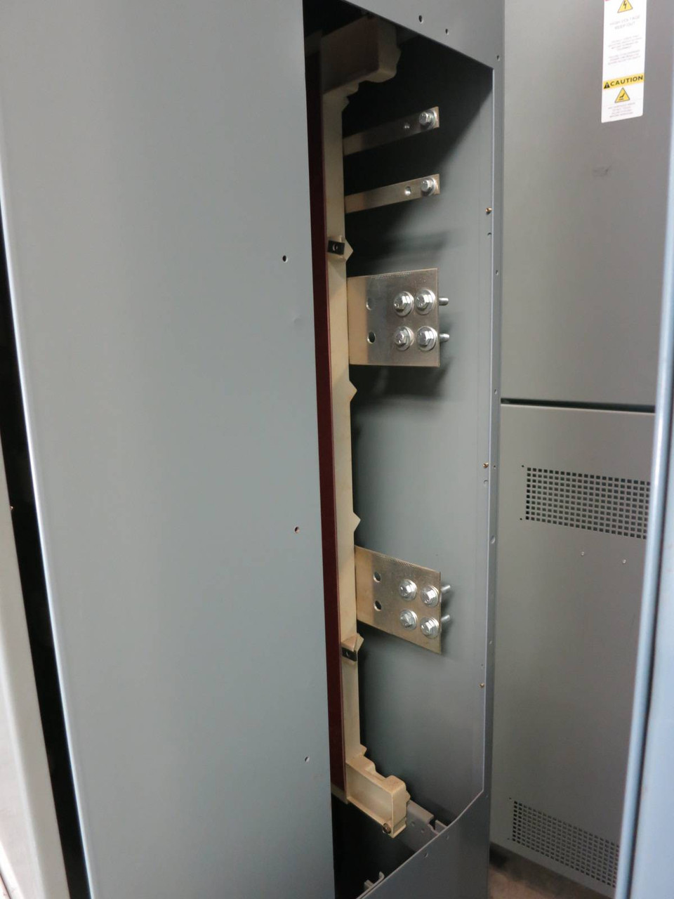 Allen Bradley 180A 575V NRU Non-Regenerative DC Bus Supply Unit 2364EA 575 HP (PM1173-1)