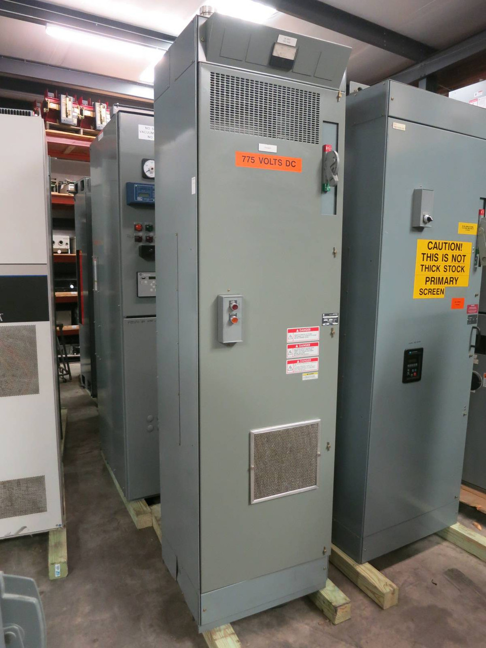 Allen Bradley 180A 575V NRU Non-Regenerative DC Bus Supply Unit 2364EA 575 HP (PM1173-1)