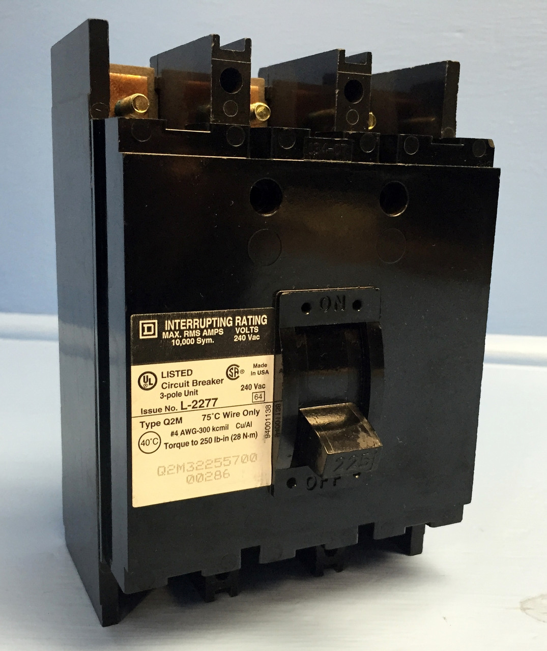 Square D Q2M32255700 225A Circuit Breaker 10ka @ 240 VAC 3 Pole Type Q2M 225 Amp (EM0783-73)