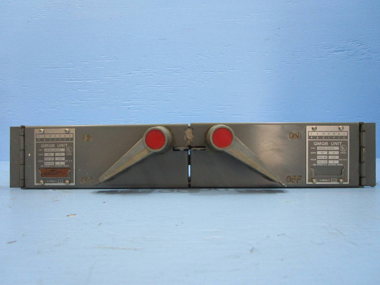 Federal Pacific QMQB3322C Dual Panelboard Switch 30 Amp 240V 2 Pole 2P QMQB 3322 (NP0658-1)