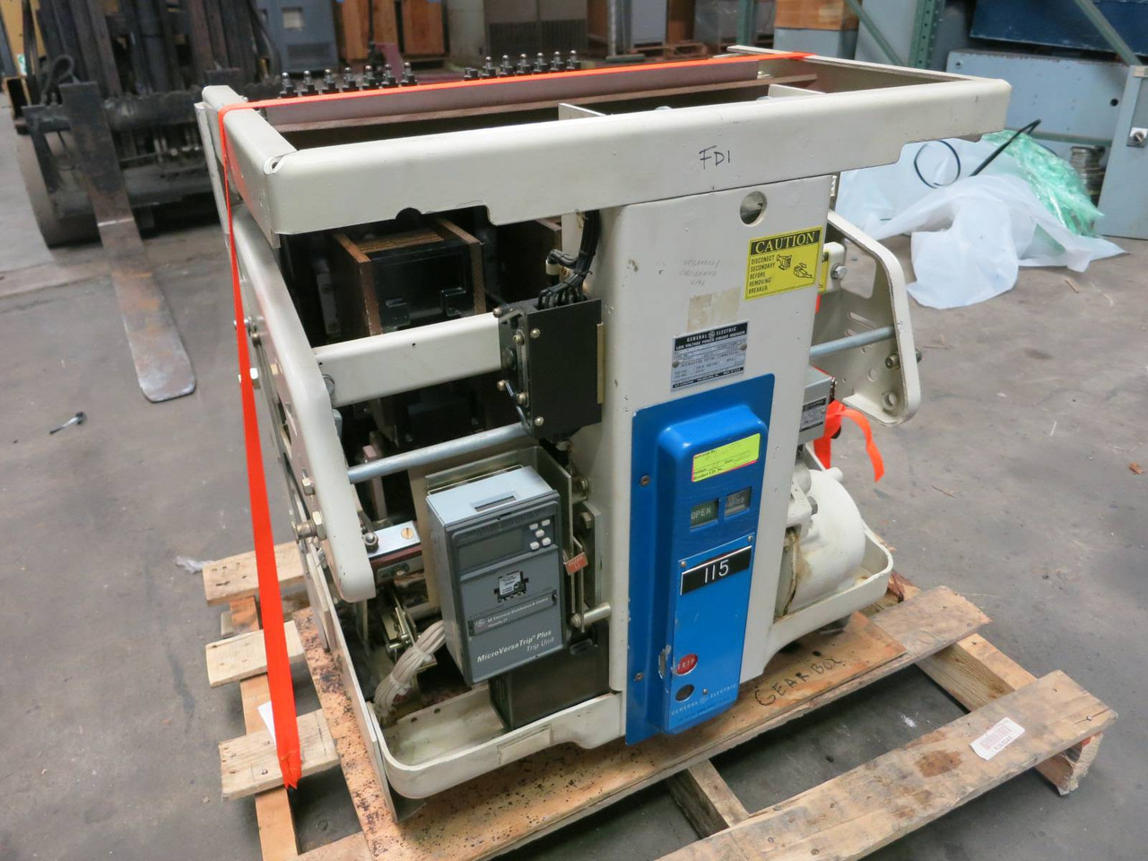 GE AK-2A-75-1 3000A MicroVersa Trip LSI EO Air Breaker General Electric (PM1301-2)