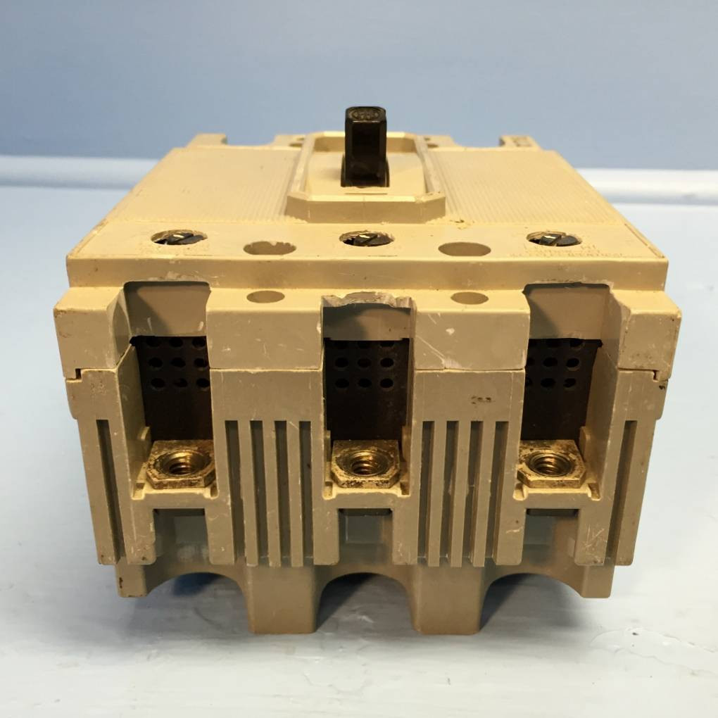 I-T-E HE3-A025 25A Circuit Breaker HE HE3A025 600V Siemens Gould ITE 25 Amp (EM0871-36)