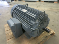 Rebuilt Toshiba 200 HP TKKH 447TSS 3575 RPM 460V Premium Eff Induction Motor (PM2788-1)