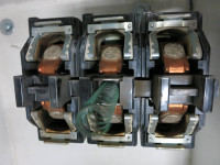 General Electric CR305G1**BYN Enclosed Size 5 Contactor 270A 125 VDC Control 200 (NP2033-5)