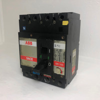 ABB SACE SN 160 Circuit Breaker w/ Shunt 690V 4 Pole 160 Amp SN160 (EM3724-1)