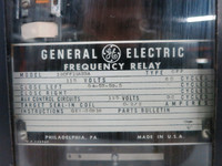 GE 12CFF12A33A Frequency Relay Type CFF 115V 0.2/2A General Electric (DW1776-1)