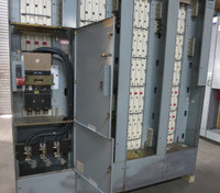 GE 8000 600/300 Amp 480V 4x Section Motor Control Center Main Line Breaker MCC (DW2975-1)