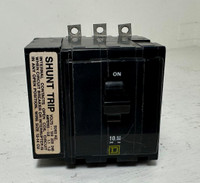 Square D QOB3301021 30A Circuit Breaker w/ Shunt Trip 240 VAC QOB 3 Pole 30 Amp (EM5095-43)