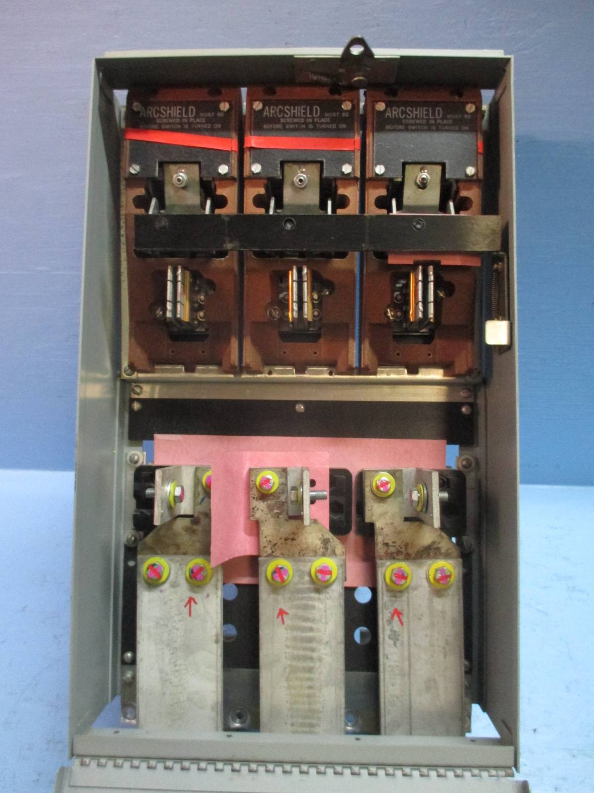 Interruttore Sezionatore General Electric THFP364 200A 600V 3 Poli - Usato Funzionante