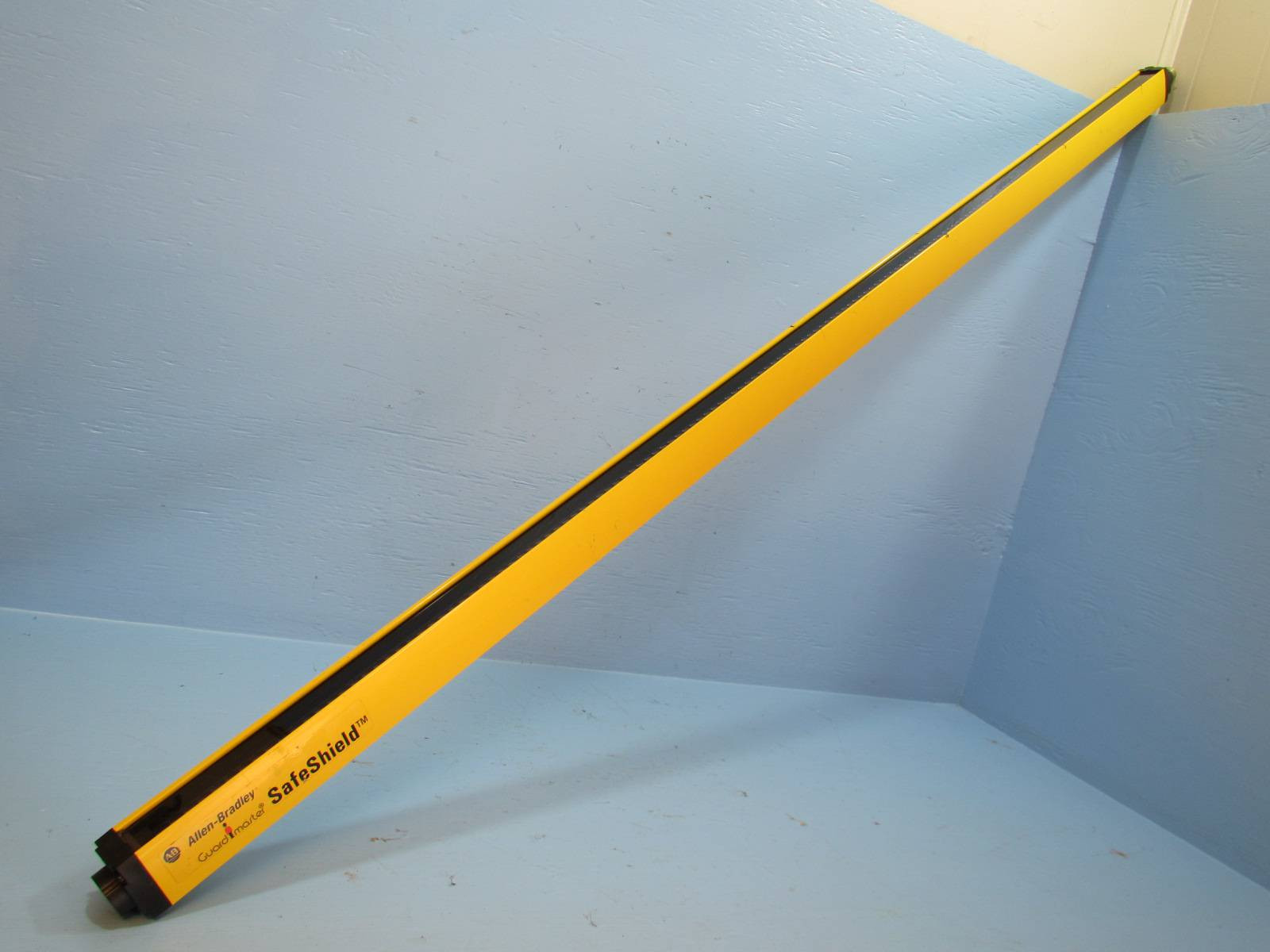 Allen Bradley GuardMaster 442LRA41530CBCD_A Light Curtain 1500 mm