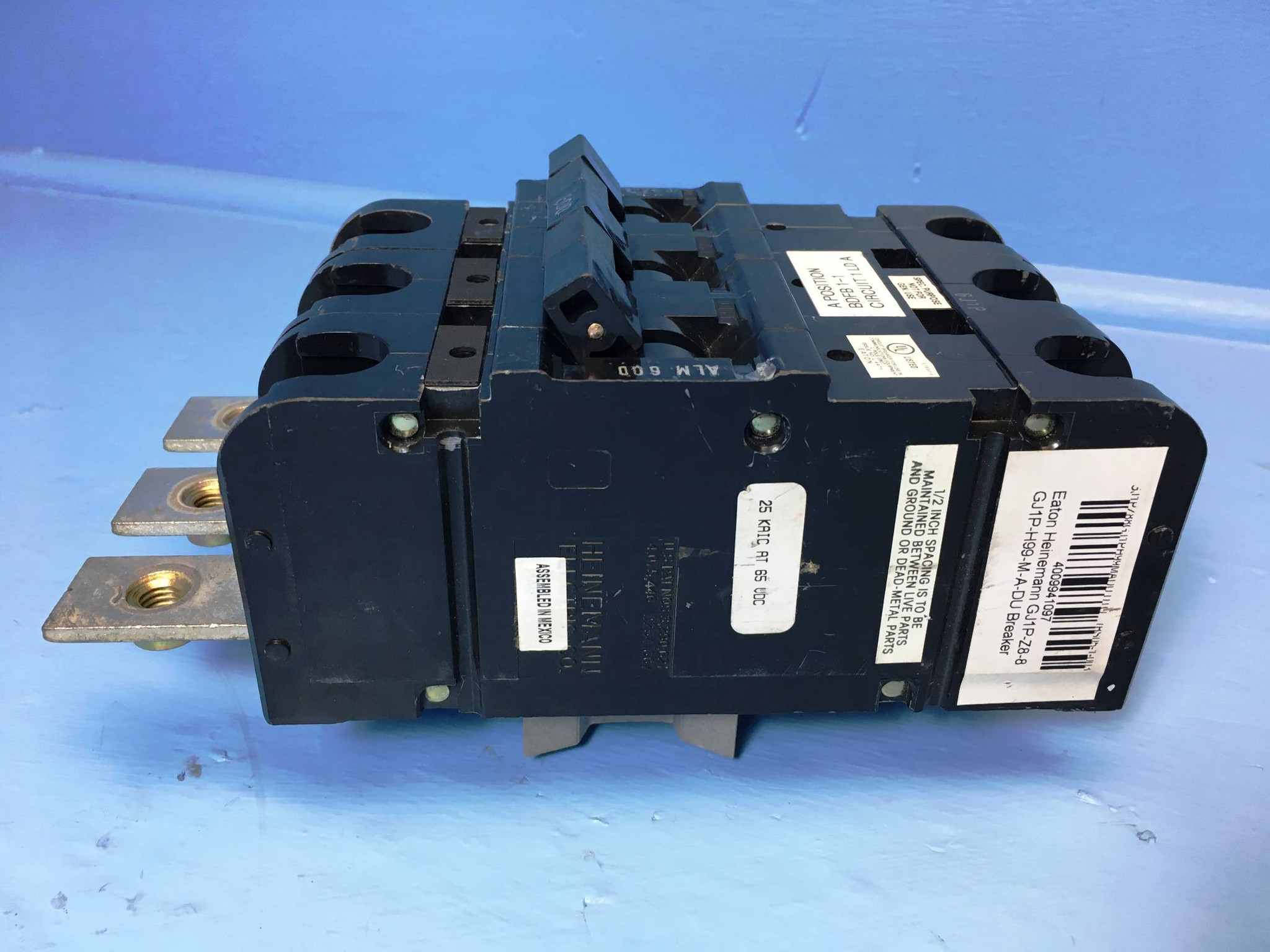 Eaton Heinemann GJ1P-Z8-8 600A Circuit Breaker GJ1P-H99-M-A-DU w/ Aux 600  Amp (EM2284-4)