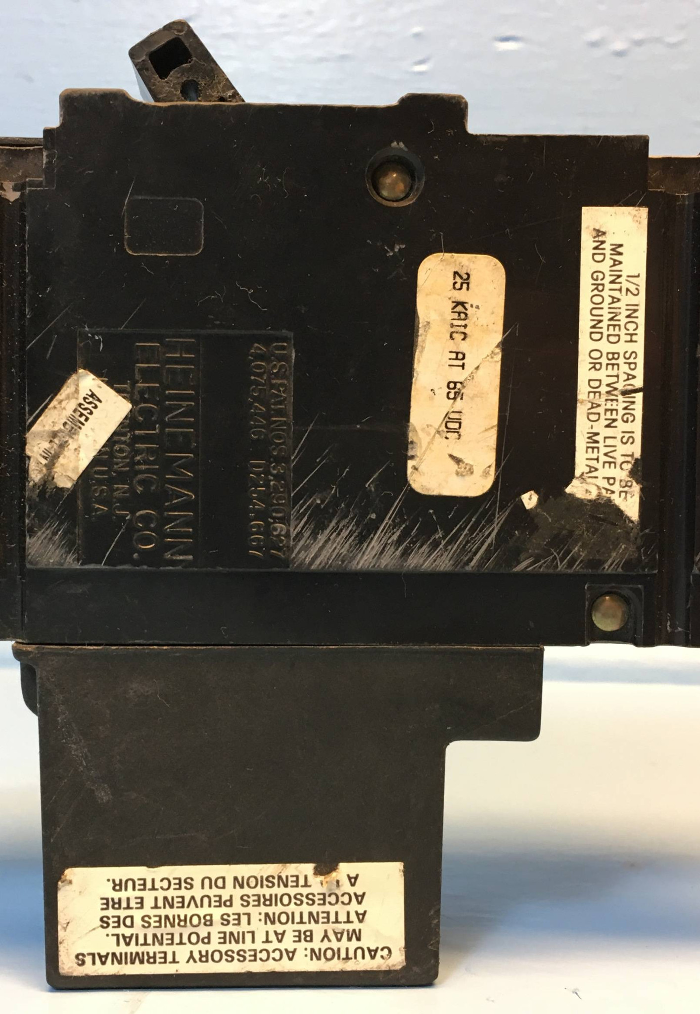 Eaton Heinemann GJ1PZ957 225A Circuit Breaker 1P 65 V GJ1PH99MEDU