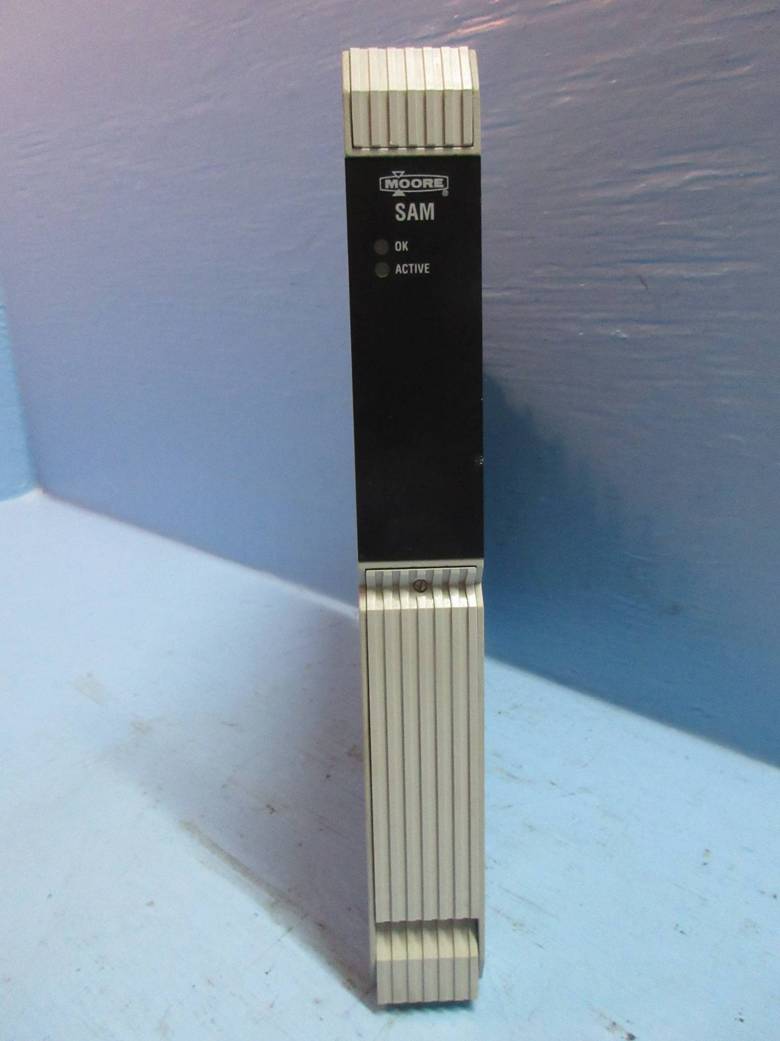 MOORE 16137-145 Apacs Modulbus IO bus Cable Connector MOORE 16137-145 Apacs Modulbus IO bus Cable Connector