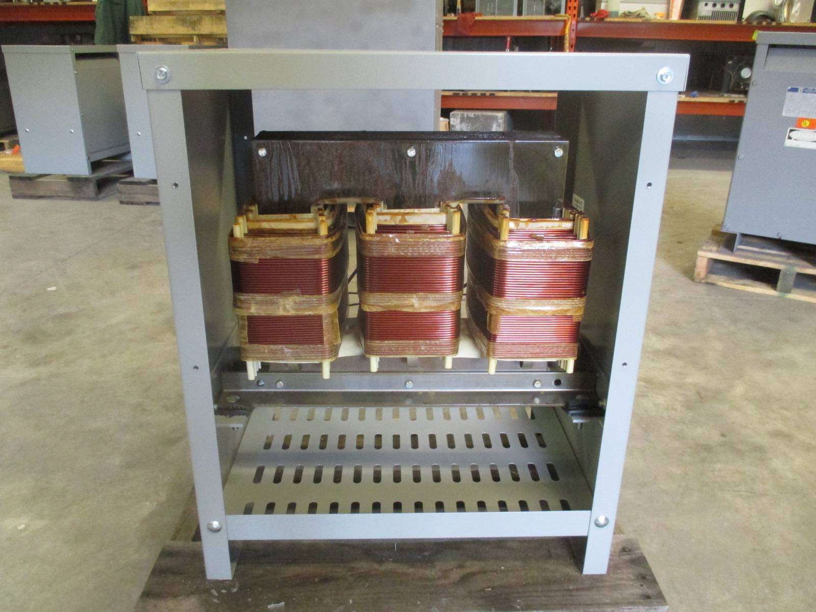 NEW Hevi Duty 34 kVA 460 Delta 460Y/266 V DT651H34S 3PH Isolation