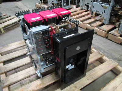 GE AKR-8D-50H-1 1600A Breaker LSIG Epic MicroVersaTrip TS20LSIGM 800A/400A EO (PM1728-1)